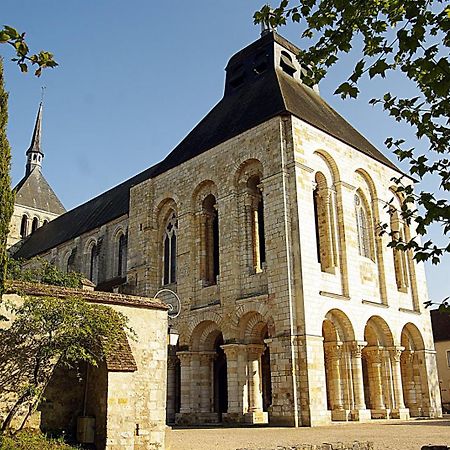 Logis Hotel Restaurant Du Labrador Saint-Benoit-sur-Loire Bagian luar foto