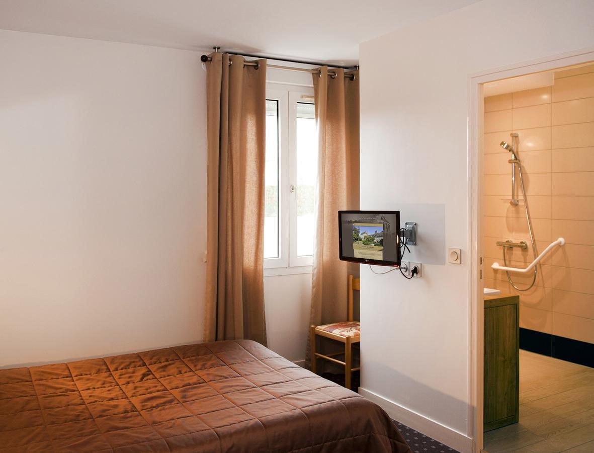 Logis Hotel Restaurant Du Labrador Saint-Benoit-sur-Loire Bagian luar foto
