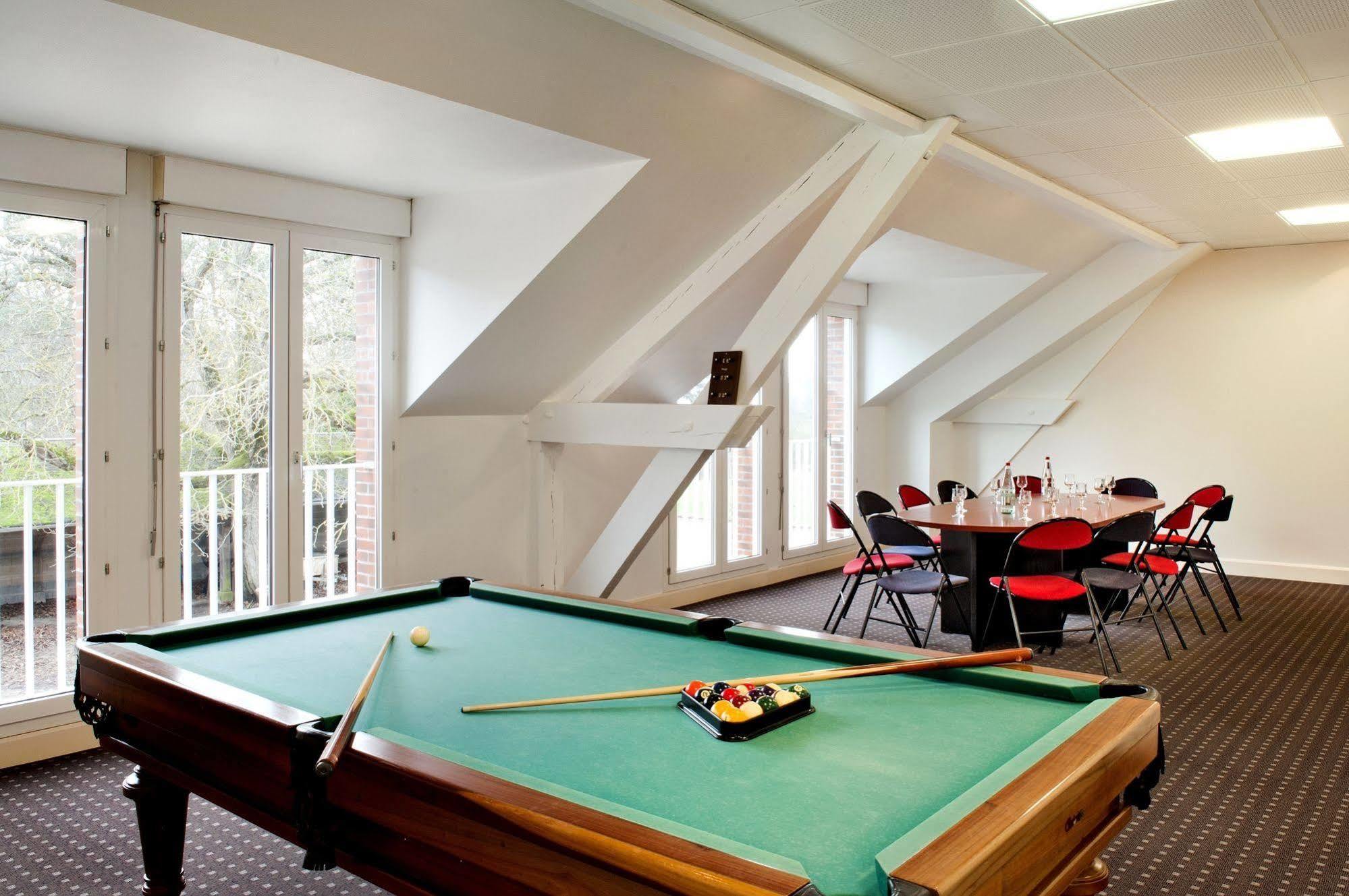 Logis Hotel Restaurant Du Labrador Saint-Benoit-sur-Loire Bagian luar foto
